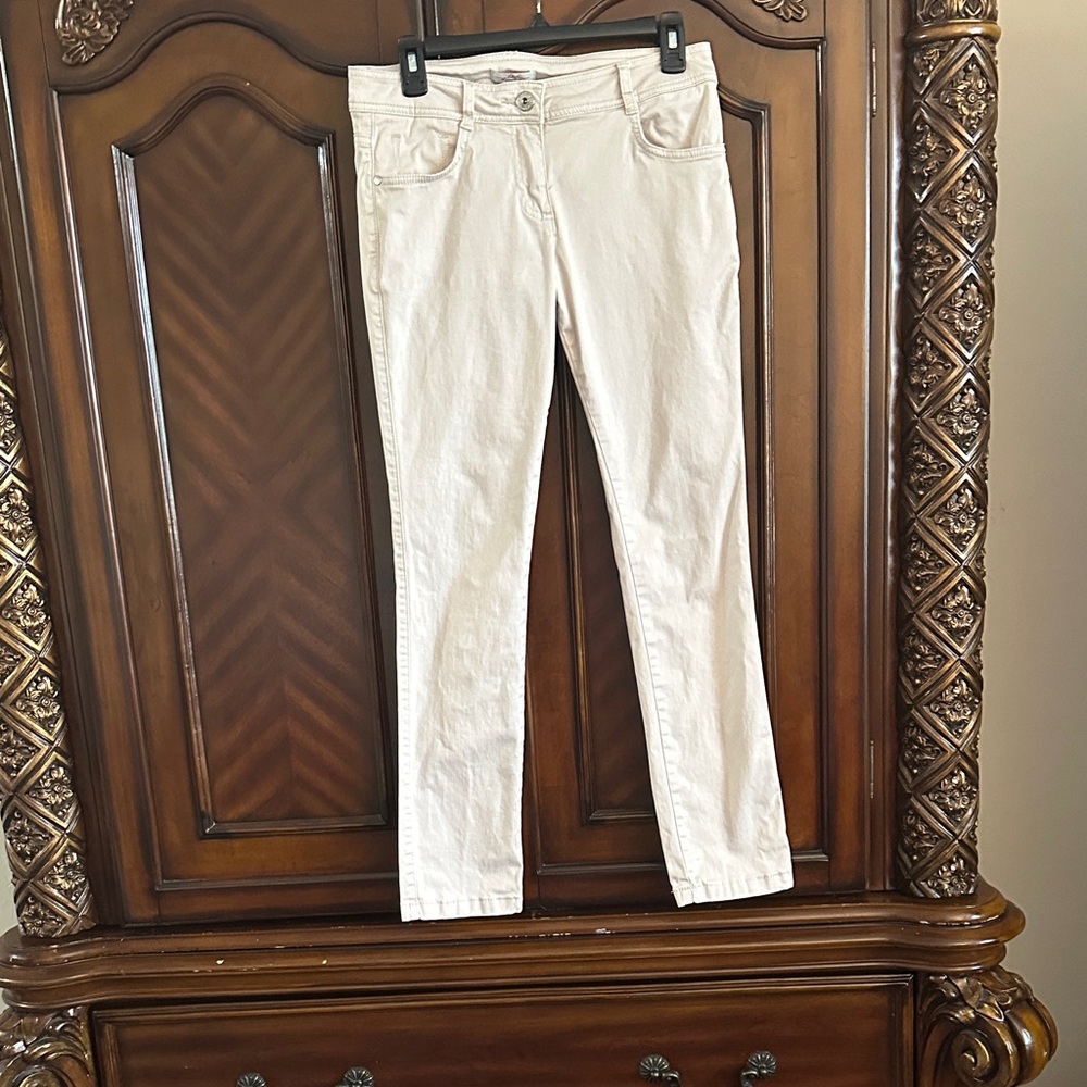 S. Oliver Cream Straight-Leg Jeans